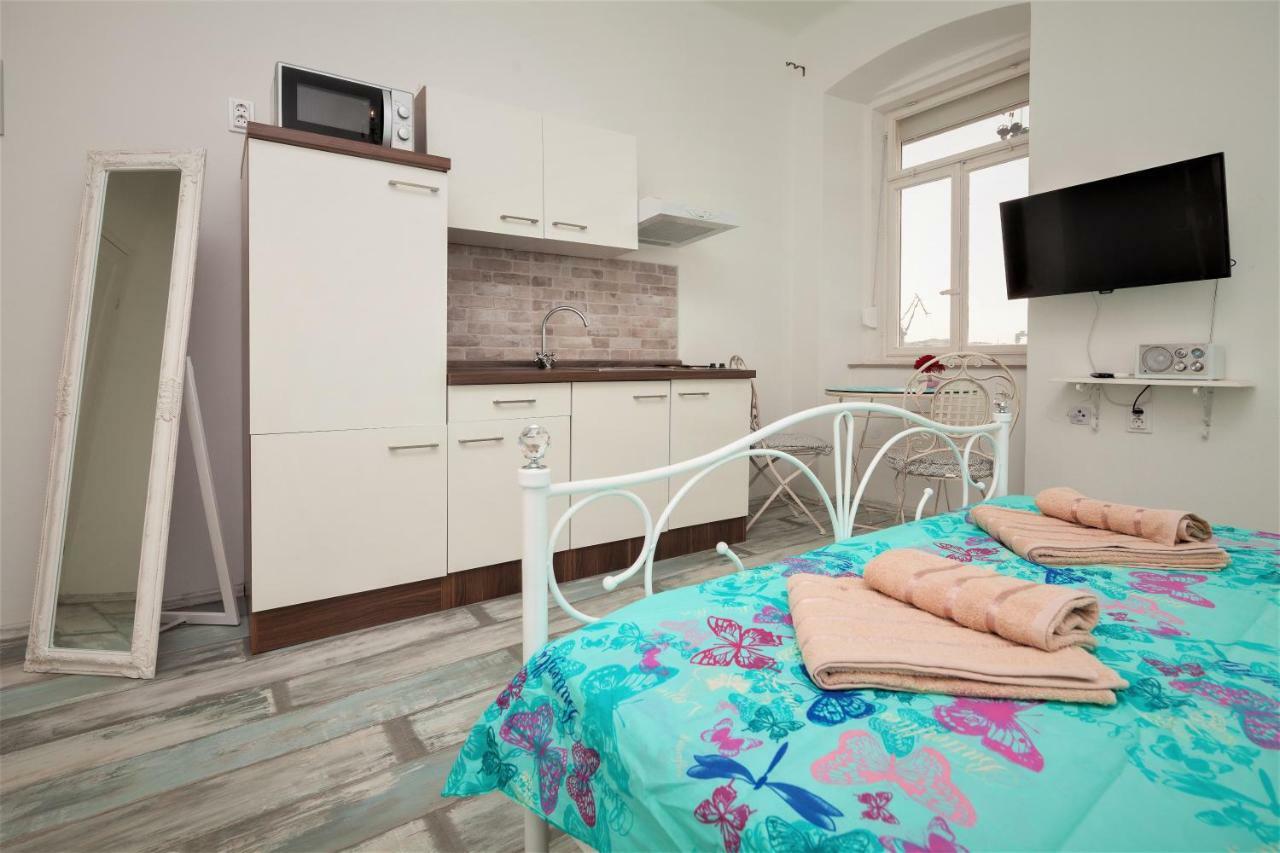 Main Square Apartments With Sea View PUY Exterior foto